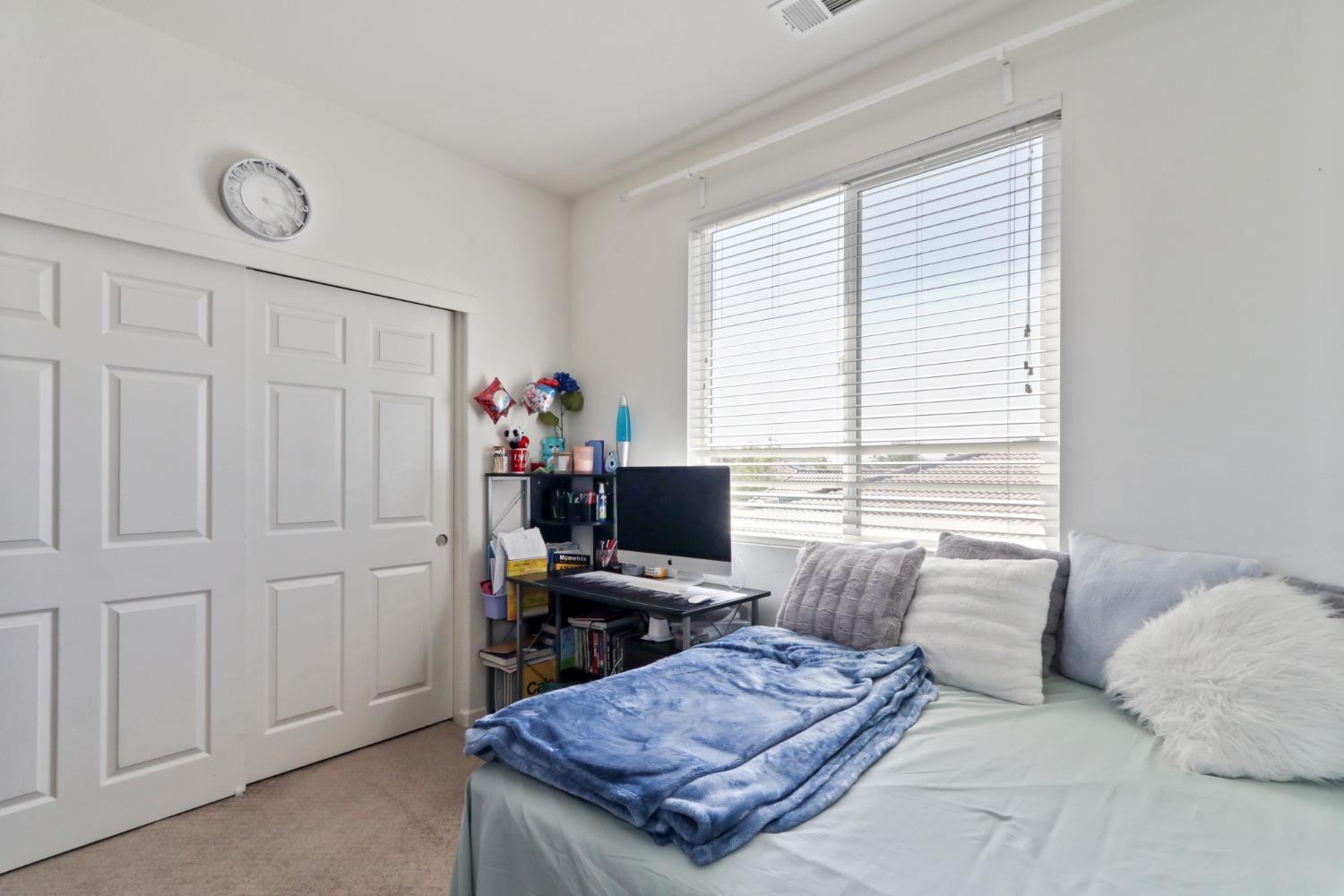 Detail Gallery Image 38 of 45 For 2015 Davis St, Woodland,  CA 95776 - 5 Beds | 3 Baths