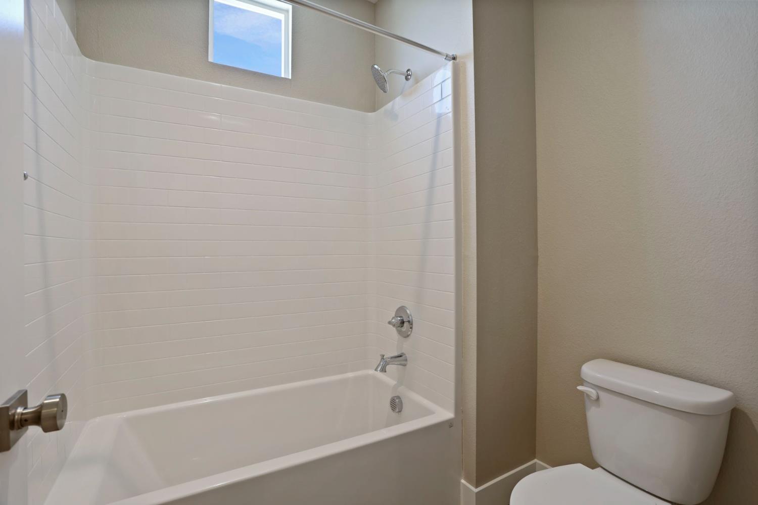 Detail Gallery Image 26 of 34 For 2176 Enchantment Dr, Manteca,  CA 95337 - 3 Beds | 2/1 Baths
