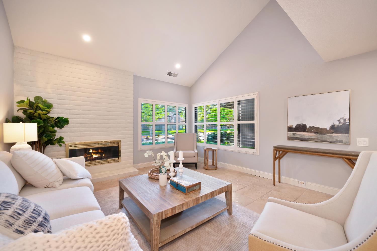 Detail Gallery Image 6 of 31 For 11415 Gold Country Blvd, Gold River,  CA 95670 - 3 Beds | 2/1 Baths