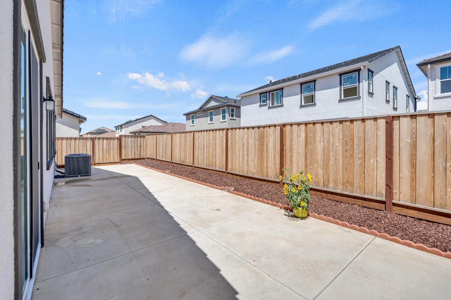 Detail Gallery Image 29 of 38 For 10109 Zane Way, Elk Grove,  CA 95757 - 3 Beds | 2 Baths