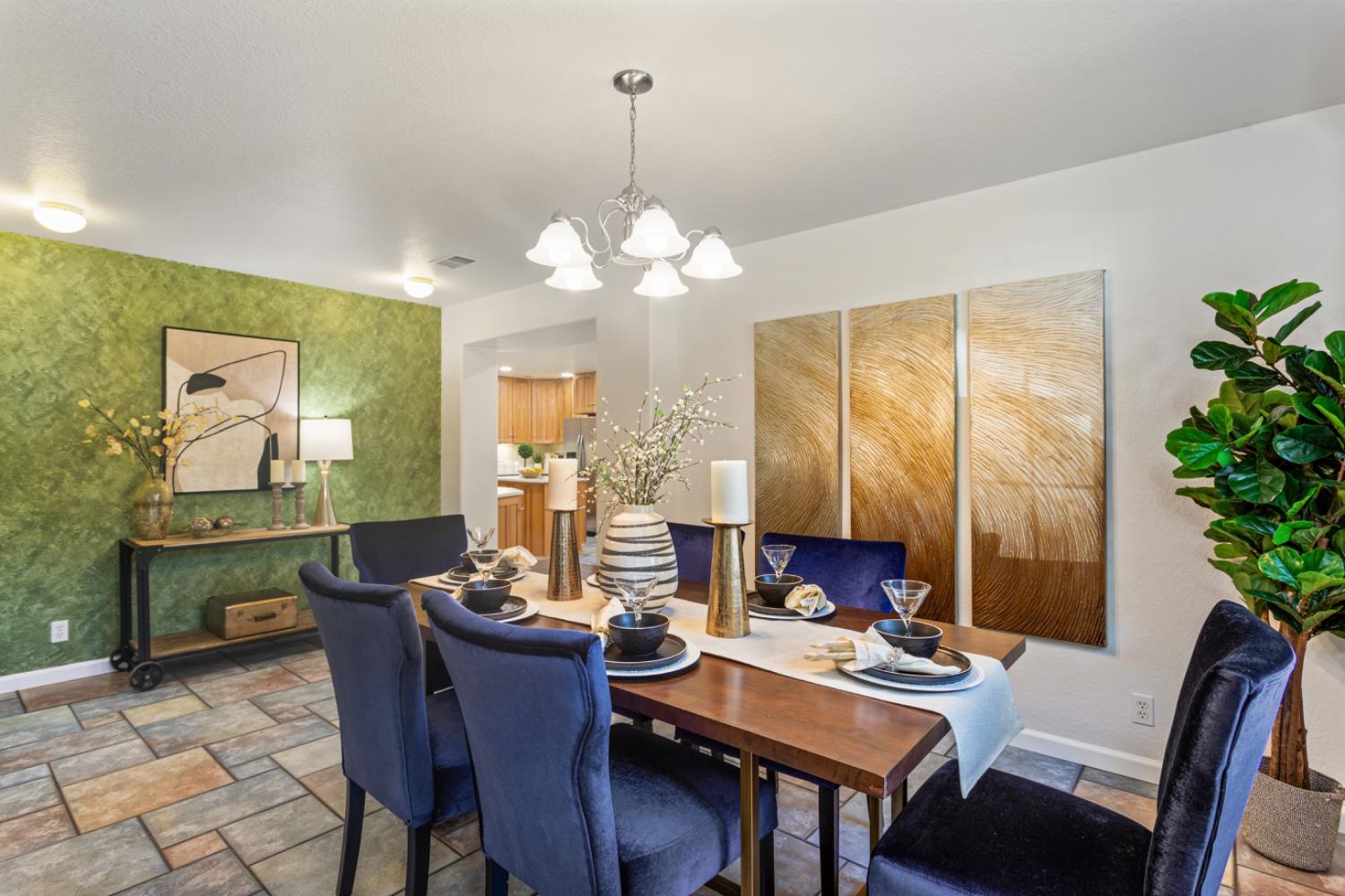 Detail Gallery Image 10 of 38 For 8782 Steven Ave, Orangevale,  CA 95662 - 4 Beds | 3 Baths