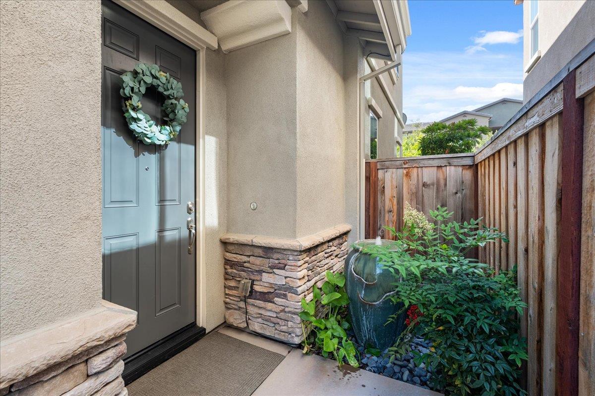 Detail Gallery Image 8 of 54 For 1032 Oakbriar Cir, Roseville,  CA 95747 - 4 Beds | 3 Baths