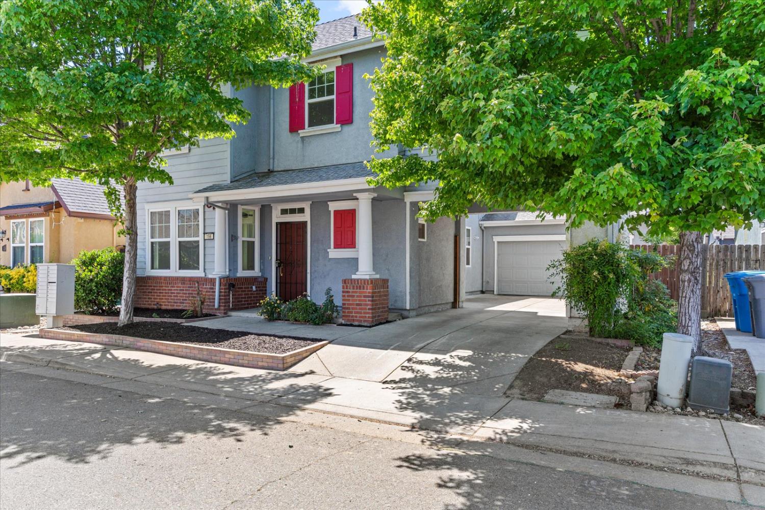 Detail Gallery Image 2 of 63 For 156 Bristol Way, Yuba City,  CA 95993 - 5 Beds | 2/1 Baths