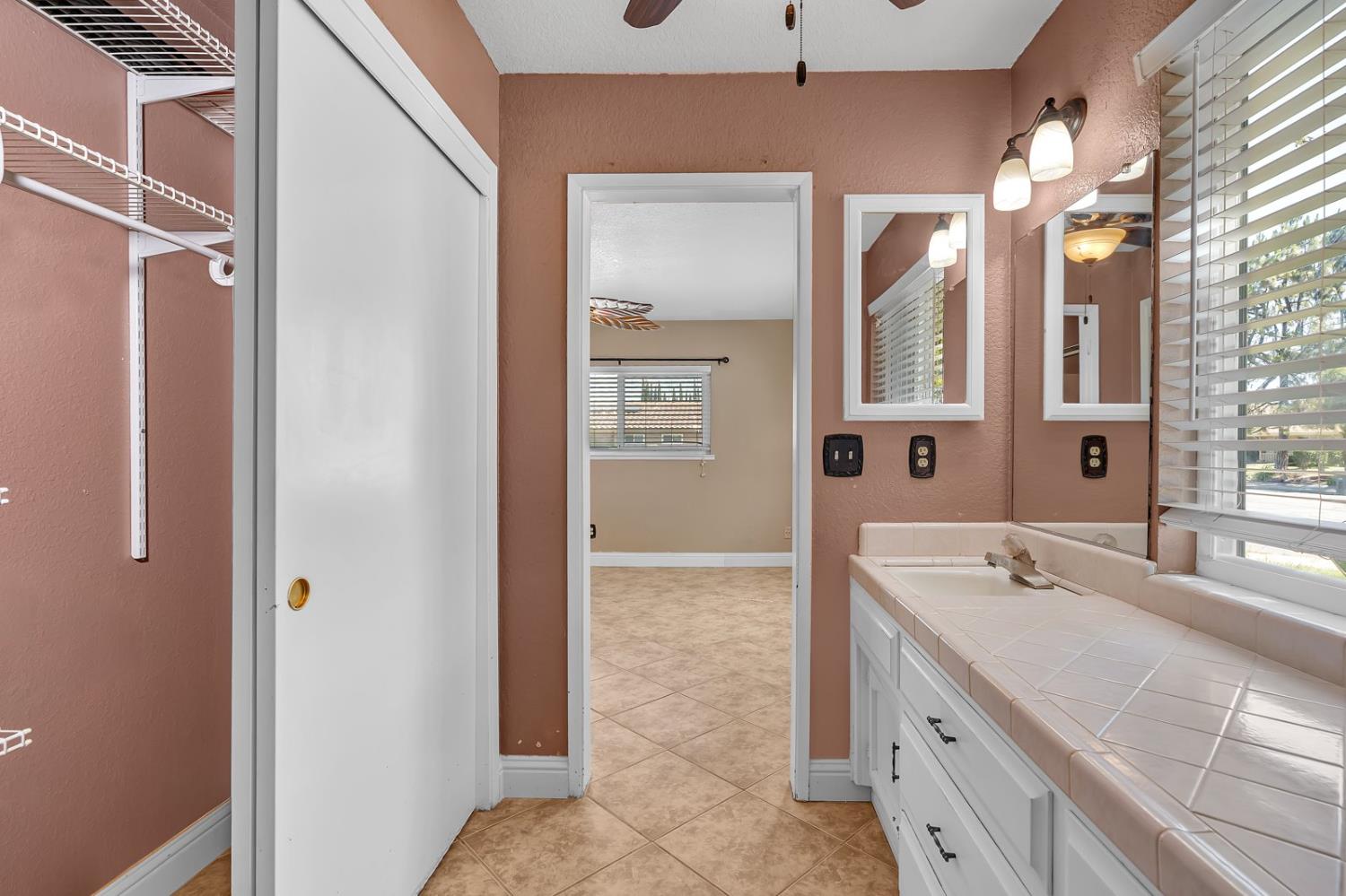 Detail Gallery Image 33 of 44 For 373 Foxmeadow Way, Los Banos,  CA 93635 - 4 Beds | 2 Baths