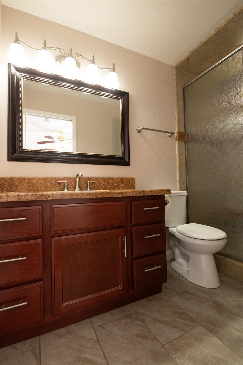 Detail Gallery Image 13 of 21 For 2908 Rose Ave, Ceres,  CA 95307 - 3 Beds | 2 Baths