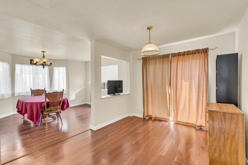 Detail Gallery Image 8 of 46 For 9004 Beryl Creek Way, Elk Grove,  CA 95758 - 3 Beds | 2/1 Baths