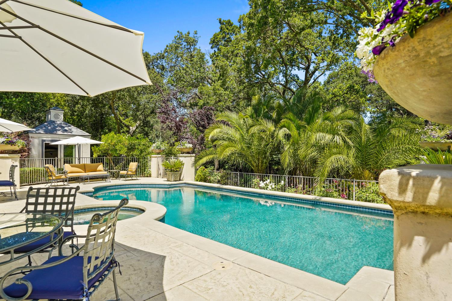 Detail Gallery Image 53 of 89 For 510 Knightsbridge Ln, Sacramento,  CA 95864 - 6 Beds | 4/1 Baths