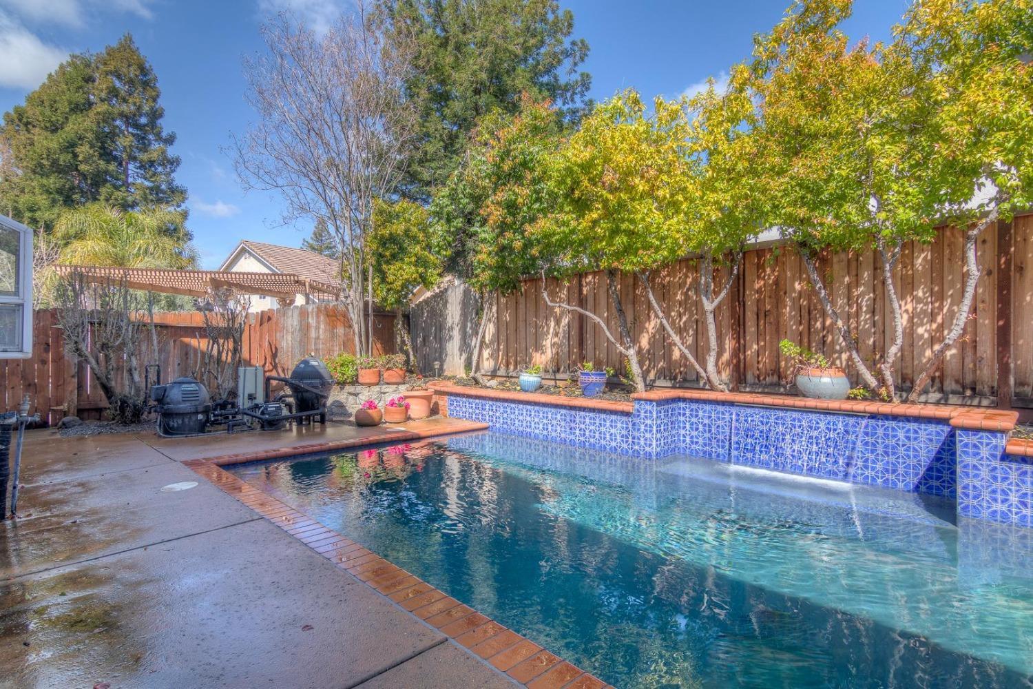 Detail Gallery Image 30 of 52 For 3047 Strand Rd, Rocklin,  CA 95765 - 4 Beds | 2/1 Baths