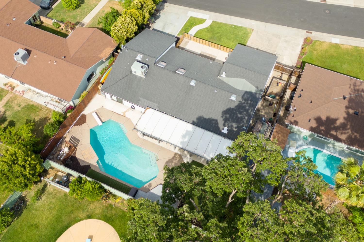 Detail Gallery Image 58 of 70 For 3201 Kaiser Way, Carmichael,  CA 95608 - 4 Beds | 3 Baths
