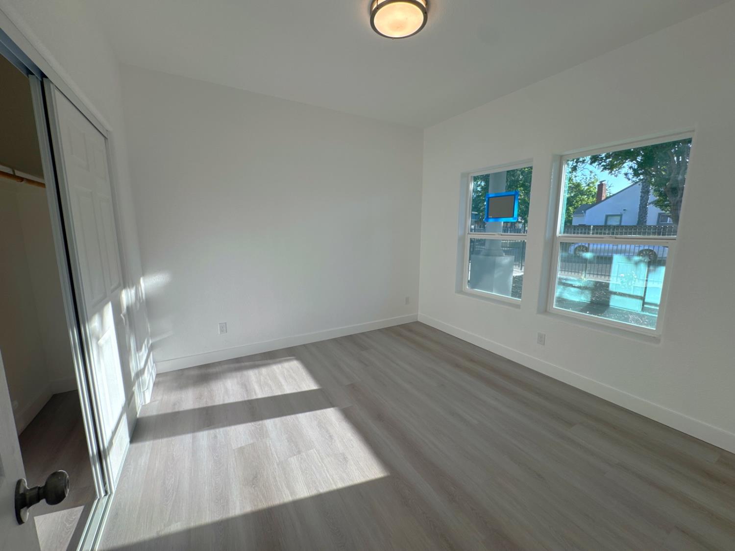 Detail Gallery Image 8 of 41 For 4821 36th St, Sacramento,  CA 95820 - 3 Beds | 2 Baths