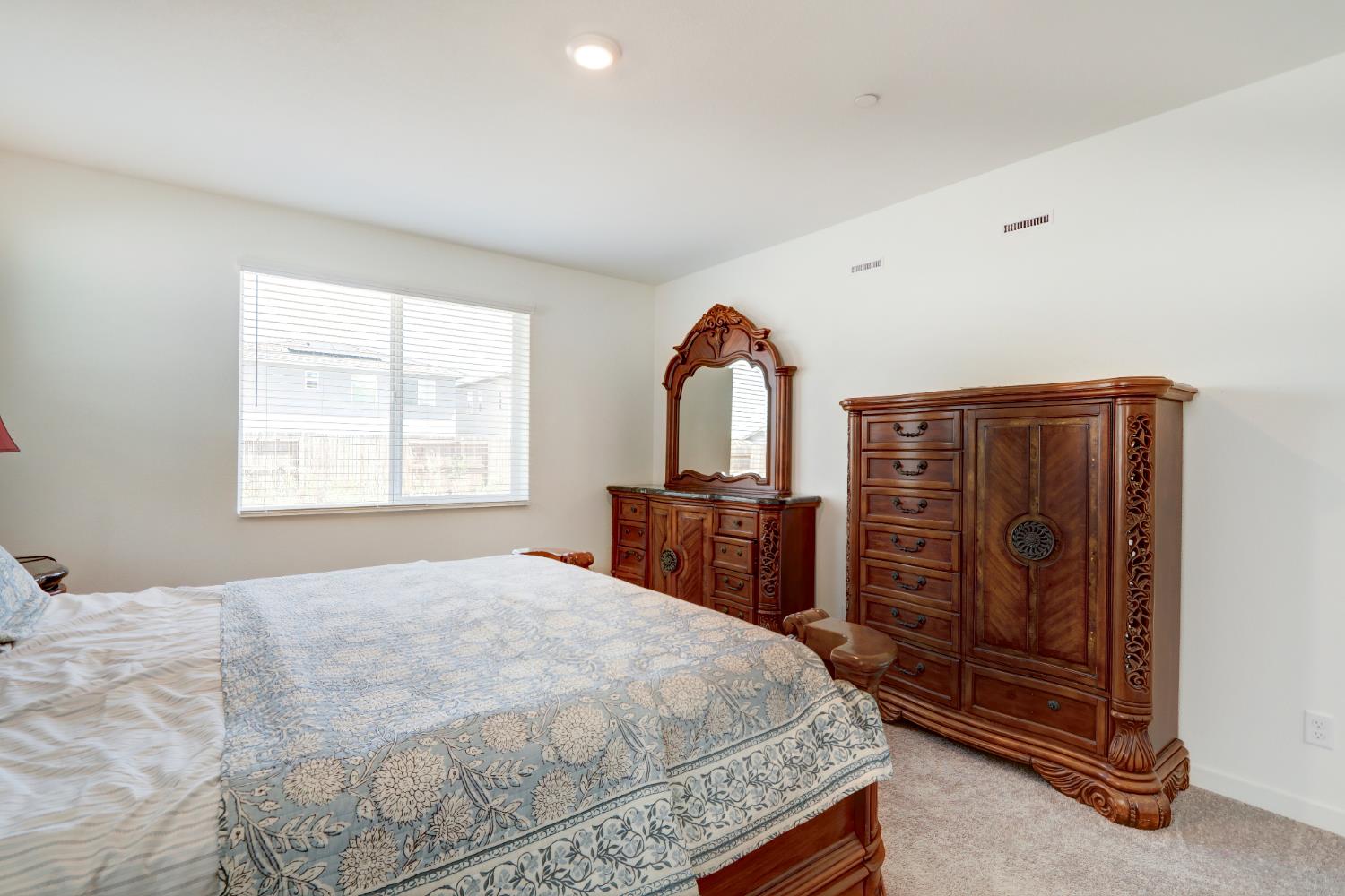 Detail Gallery Image 20 of 37 For 8628 Lakha Cir, Sacramento,  CA 95828 - 4 Beds | 2 Baths