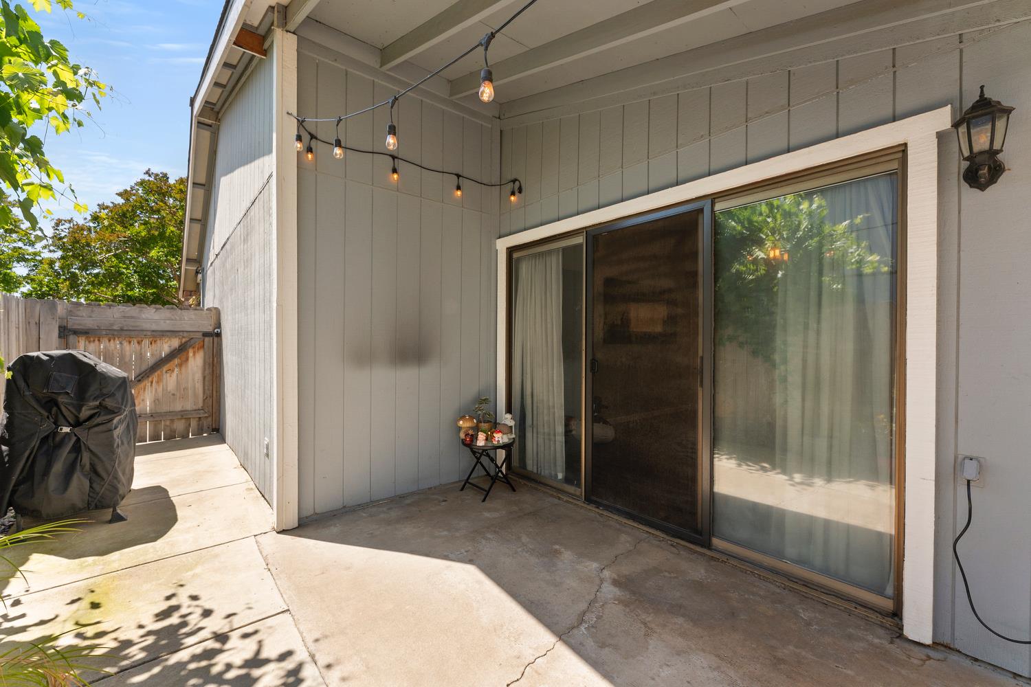 Detail Gallery Image 34 of 47 For 7679 Lakewood Park Dr, Sacramento,  CA 95828 - 2 Beds | 2 Baths