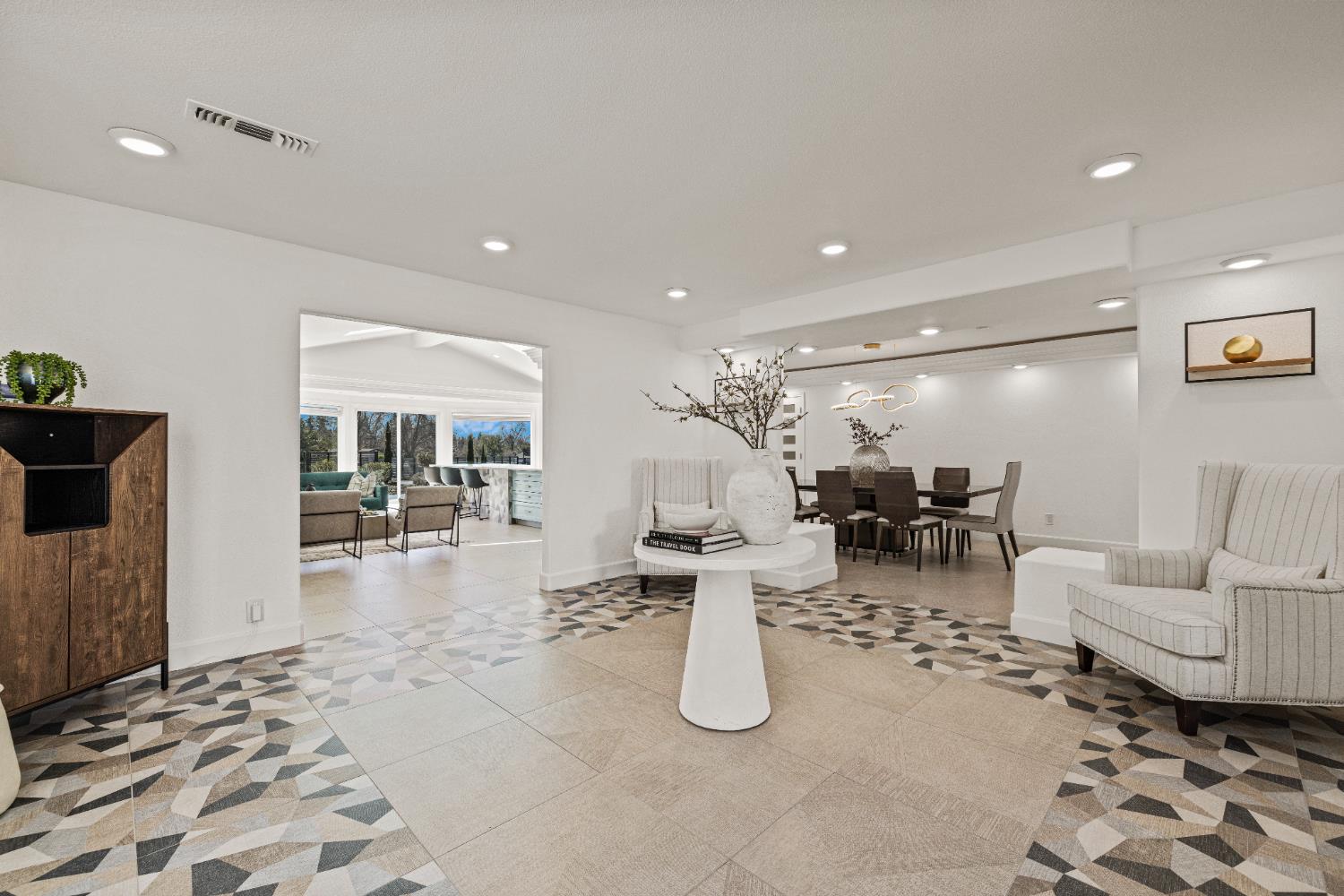 Detail Gallery Image 9 of 94 For 6615 Arabian Cir, Granite Bay,  CA 95746 - 5 Beds | 3 Baths