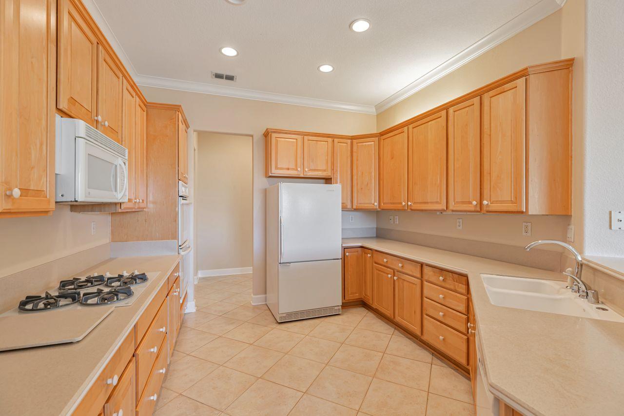 Detail Gallery Image 12 of 48 For 1161 Secret Lake Loop, Lincoln,  CA 95648 - 3 Beds | 2 Baths