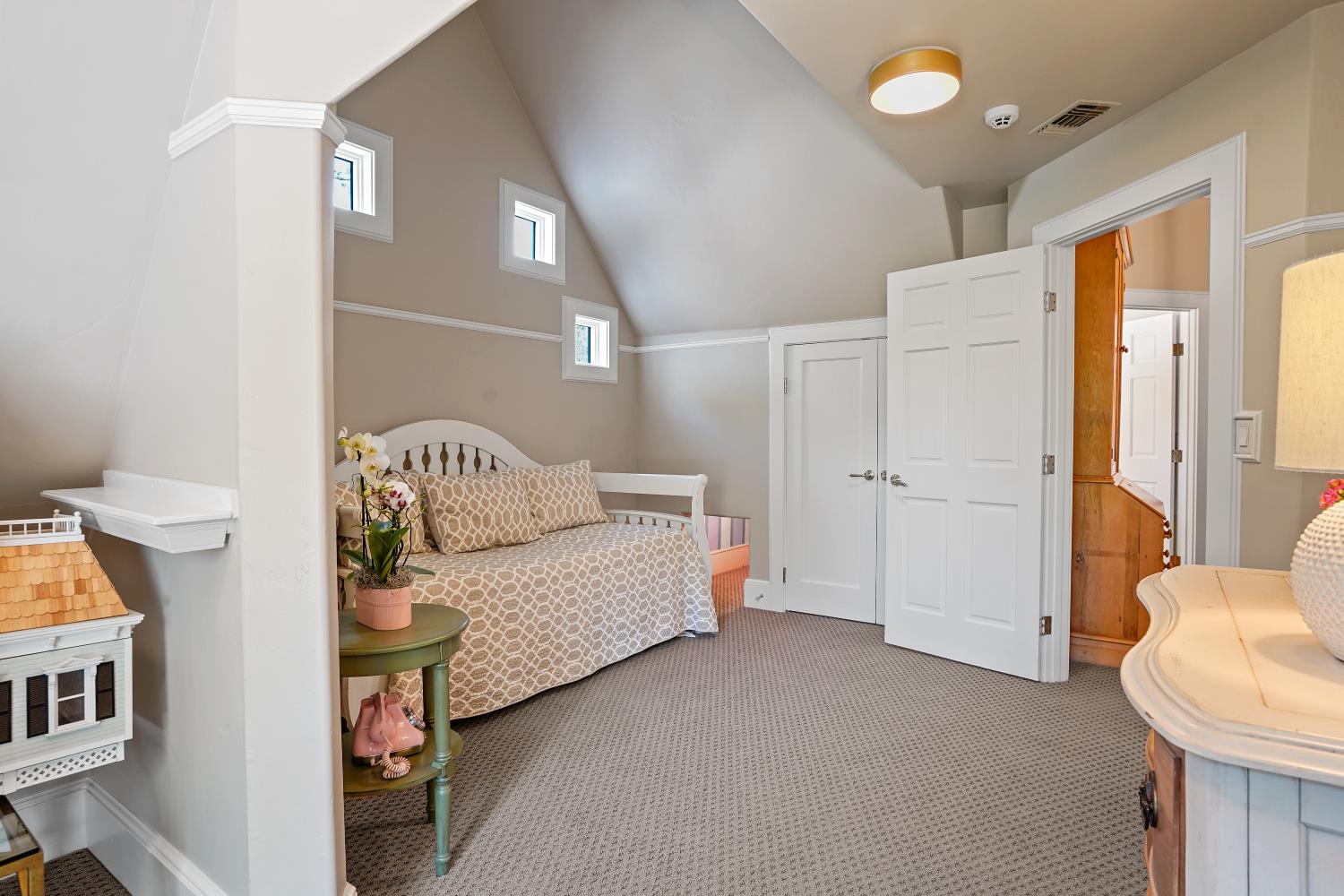 Detail Gallery Image 45 of 89 For 510 Knightsbridge Ln, Sacramento,  CA 95864 - 6 Beds | 4/1 Baths