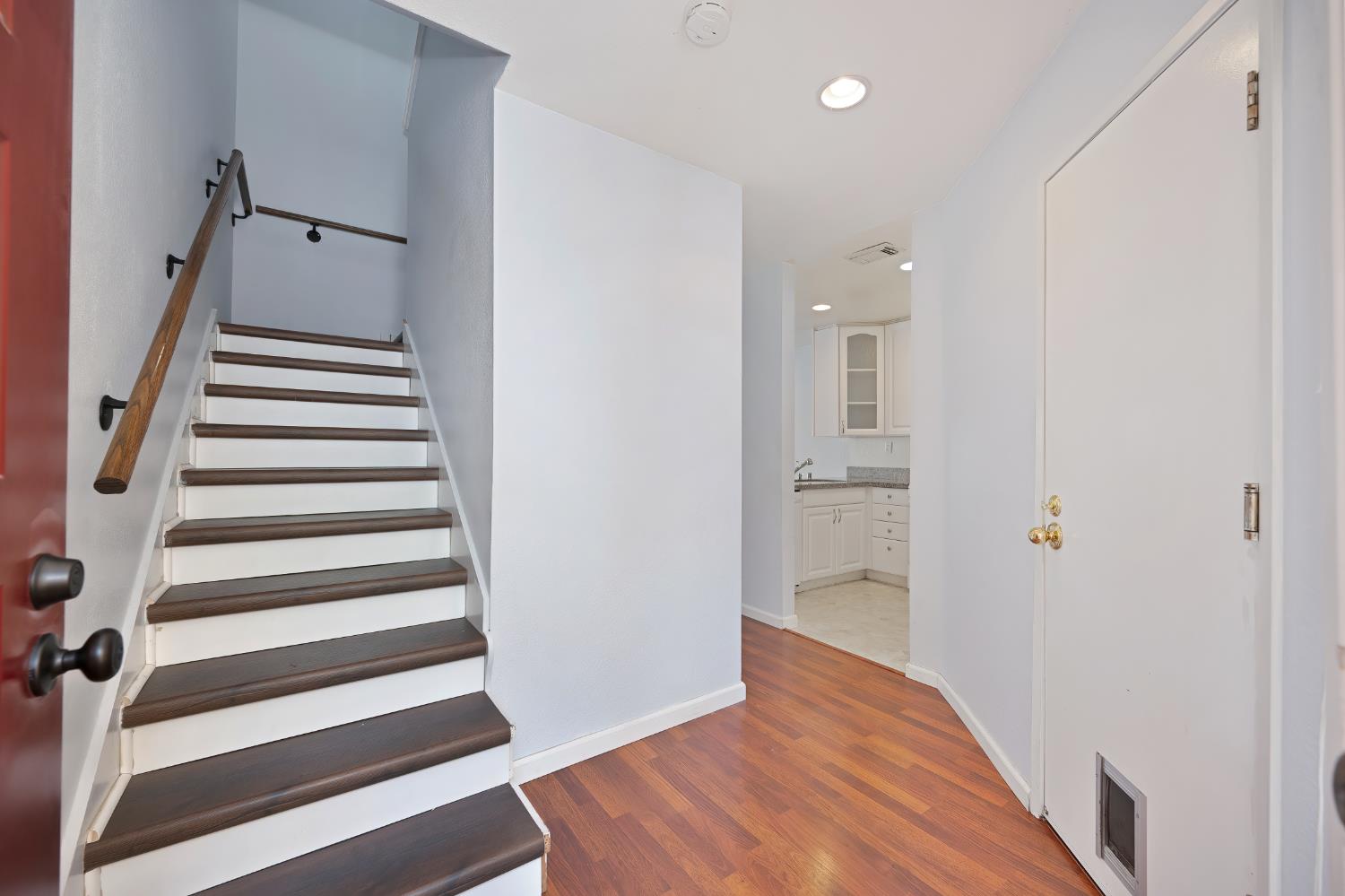 Photo #4: 225061500 Listing: Photo #4
