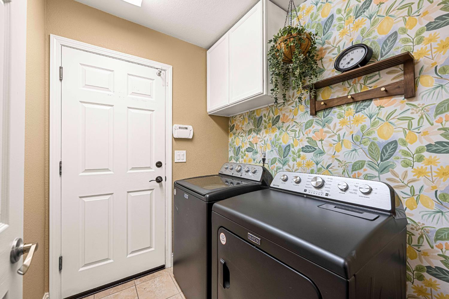 Detail Gallery Image 19 of 38 For 1470 Aberdeen Cir, Granite Bay,  CA 95746 - 4 Beds | 2 Baths