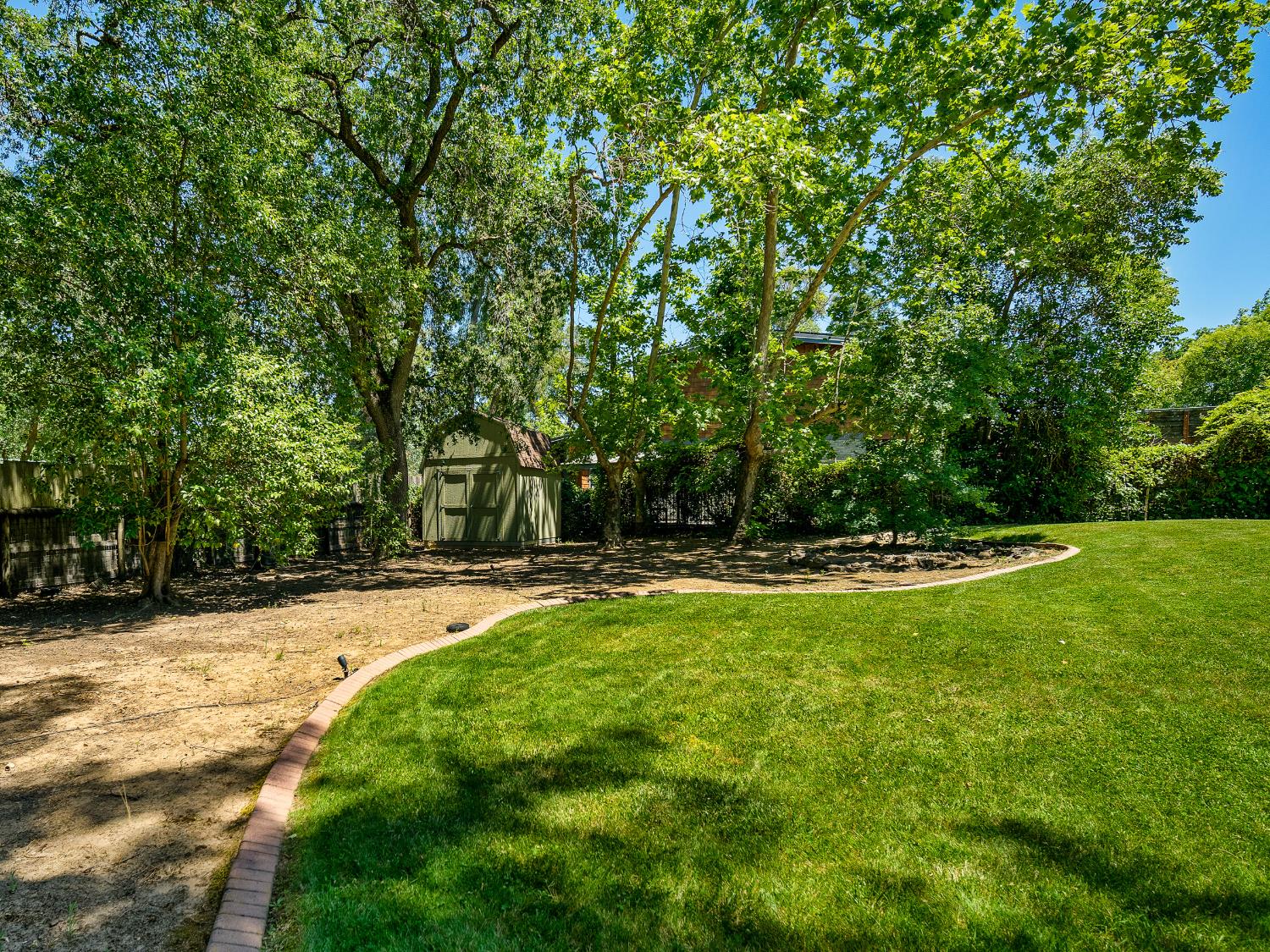 Detail Gallery Image 57 of 85 For 6809 Stanley Ave, Carmichael,  CA 95608 - 5 Beds | 4 Baths