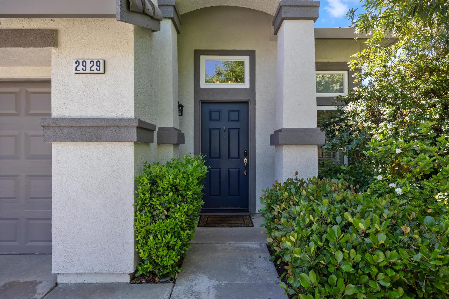 Detail Gallery Image 3 of 40 For 2929 Turnbuckle Cir, Elk Grove,  CA 95758 - 4 Beds | 2/1 Baths