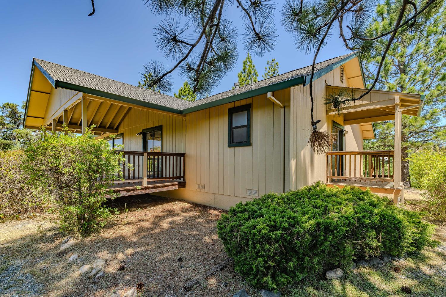 Detail Gallery Image 33 of 61 For 6816 Italian Vista Ct, Mokelumne Hill,  CA 95245 - 3 Beds | 2 Baths