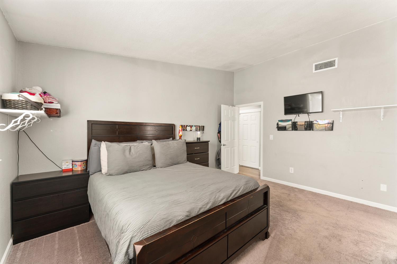 Detail Gallery Image 29 of 47 For 7679 Lakewood Park Dr, Sacramento,  CA 95828 - 2 Beds | 2 Baths