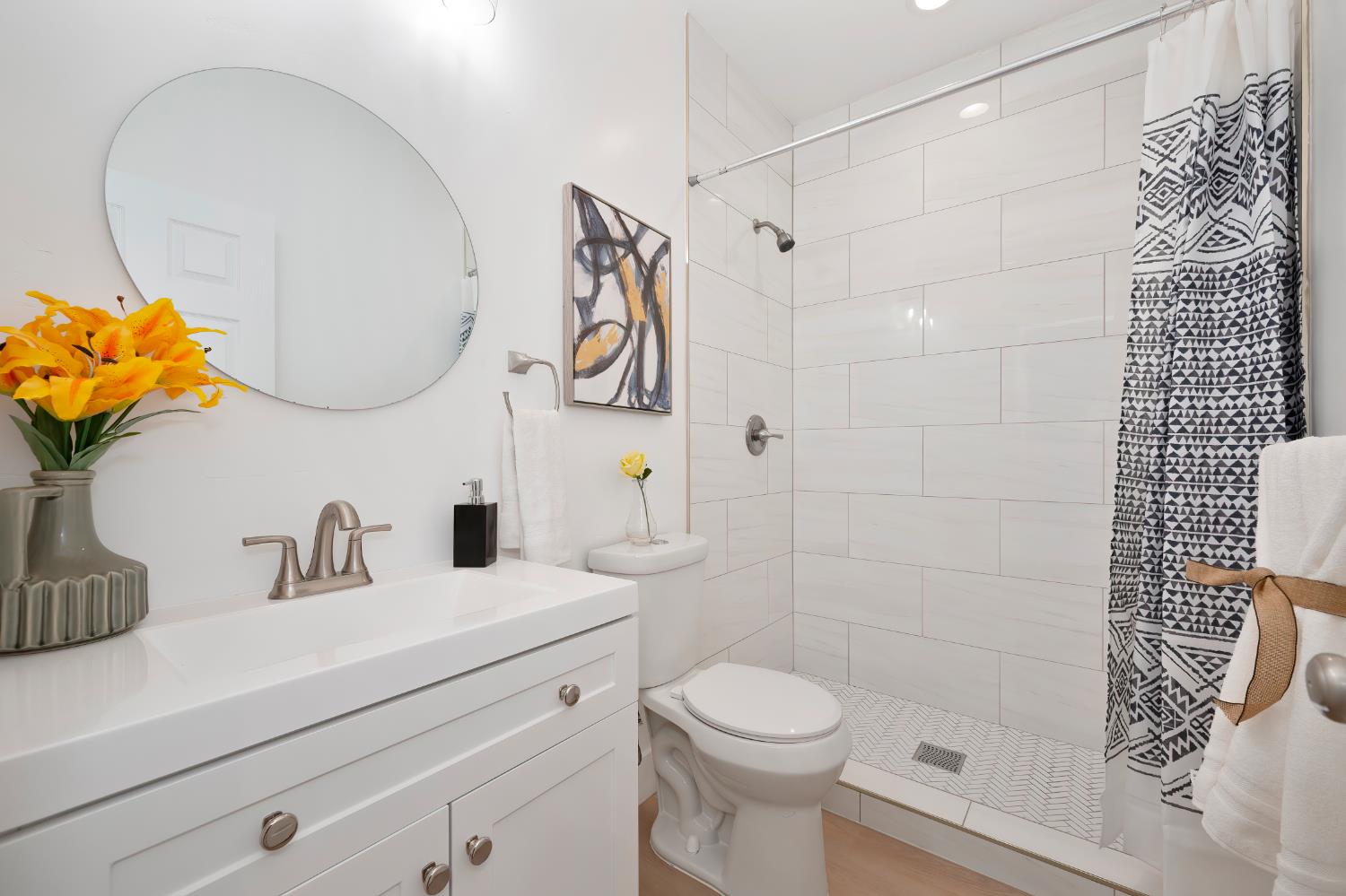 Detail Gallery Image 14 of 27 For 2391 Beaumont St, Sacramento,  CA 95815 - 2 Beds | 2 Baths