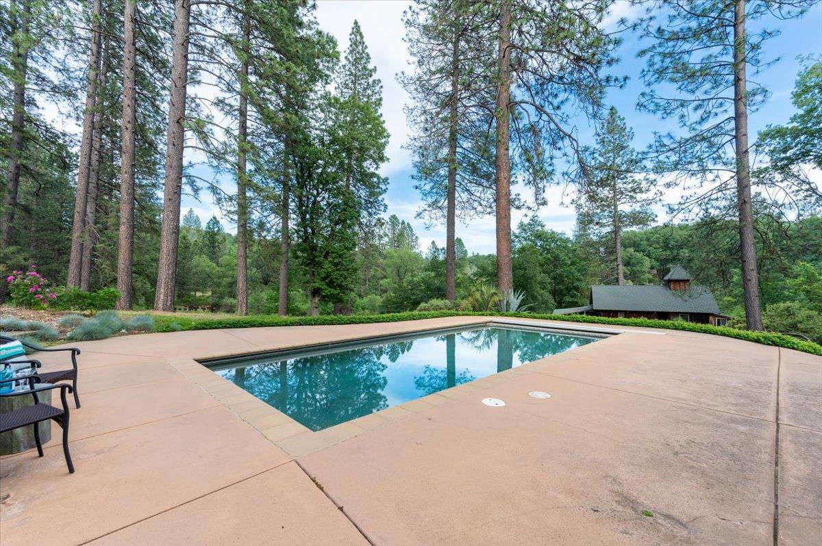 Karrys Place, Grass Valley, California image 31