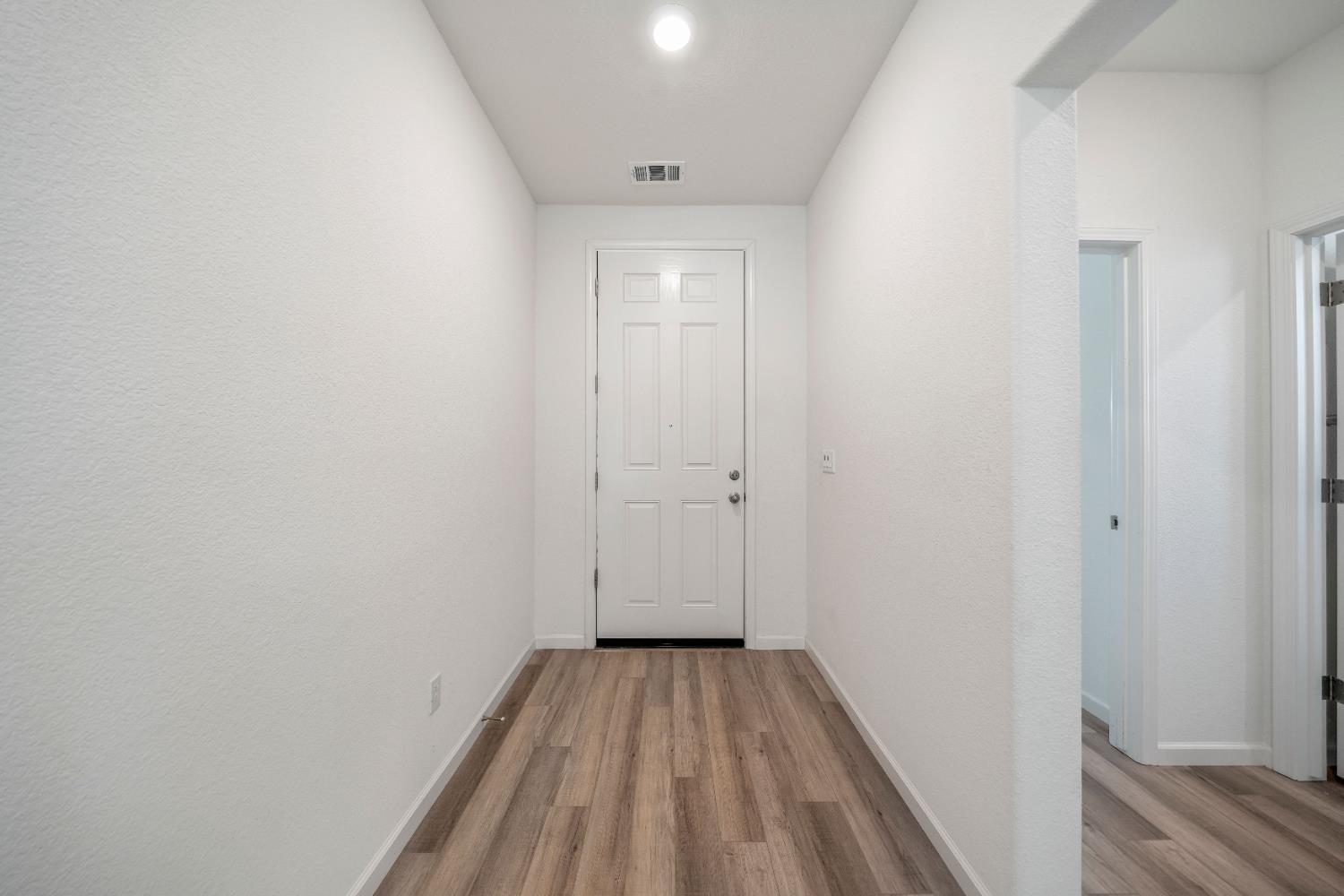 Detail Gallery Image 7 of 52 For 1602 Oleander Ave, Manteca,  CA 95337 - 5 Beds | 3 Baths