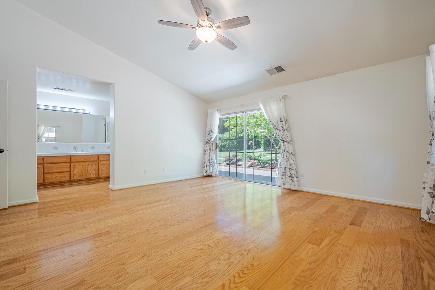 Detail Gallery Image 36 of 53 For 3247 Willow Run Dr, Merced,  CA 95340 - 4 Beds | 2/1 Baths