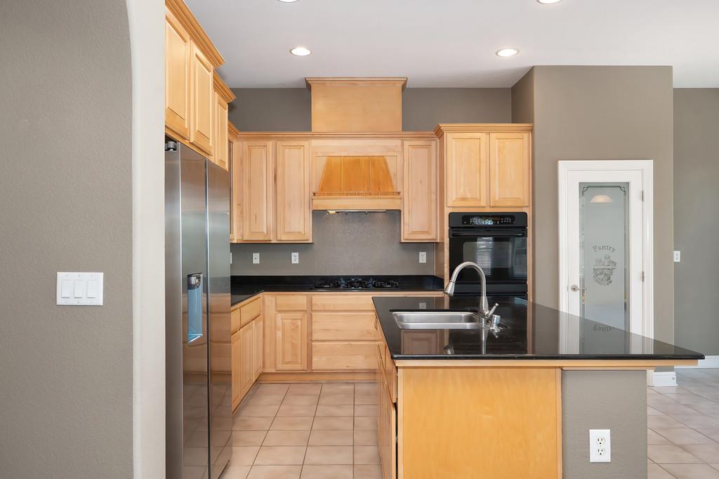 Detail Gallery Image 24 of 87 For 5729 Northborough Dr, Sacramento,  CA 95835 - 4 Beds | 3/1 Baths