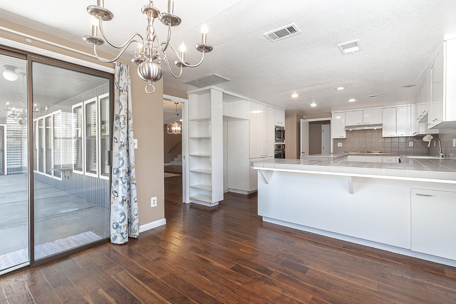 Detail Gallery Image 16 of 35 For 2508 Hilversum Ln, Modesto,  CA 95356 - 5 Beds | 3/1 Baths
