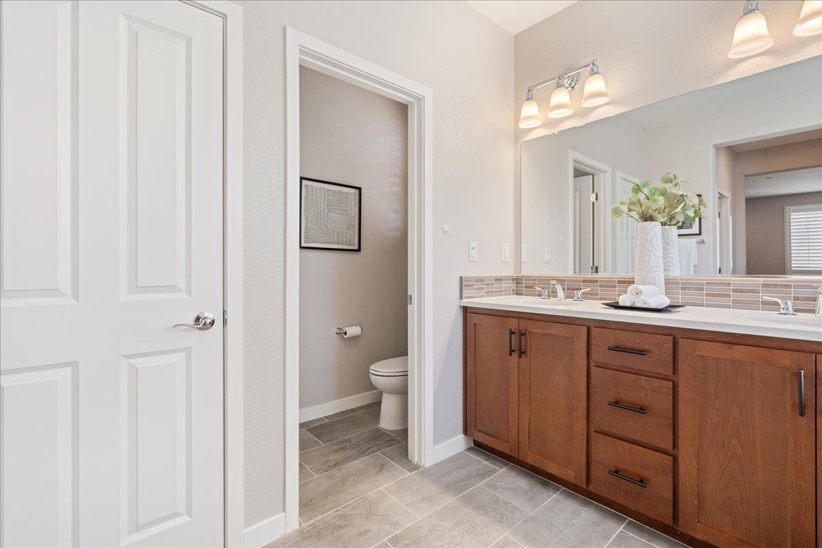Detail Gallery Image 35 of 54 For 1032 Oakbriar Cir, Roseville,  CA 95747 - 4 Beds | 3 Baths