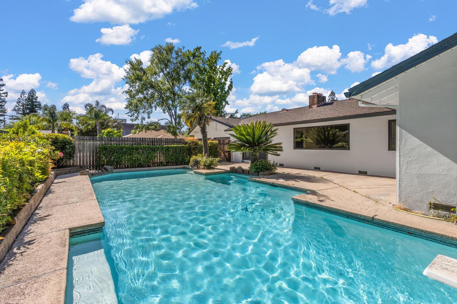 Detail Gallery Image 36 of 39 For 3300 Club Ln, Sacramento,  CA 95821 - 4 Beds | 2/1 Baths