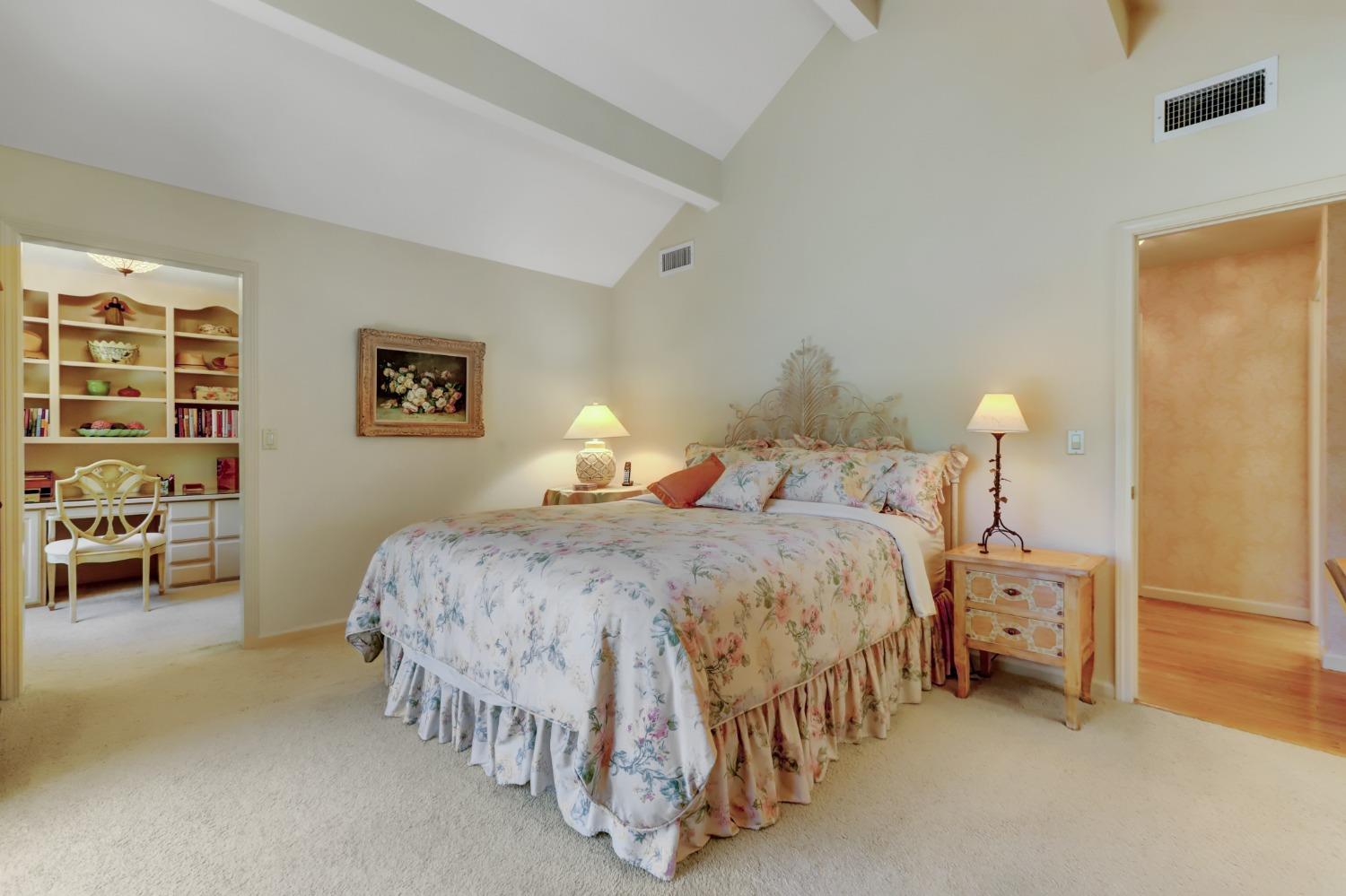 Detail Gallery Image 15 of 99 For 16949 Round Valley Cir, Grass Valley,  CA 95949 - 3 Beds | 2/1 Baths
