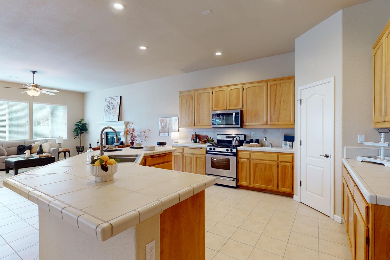 Detail Gallery Image 57 of 76 For 1868 Kendall Ct, Yuba City,  CA 95993 - 4 Beds | 2/1 Baths