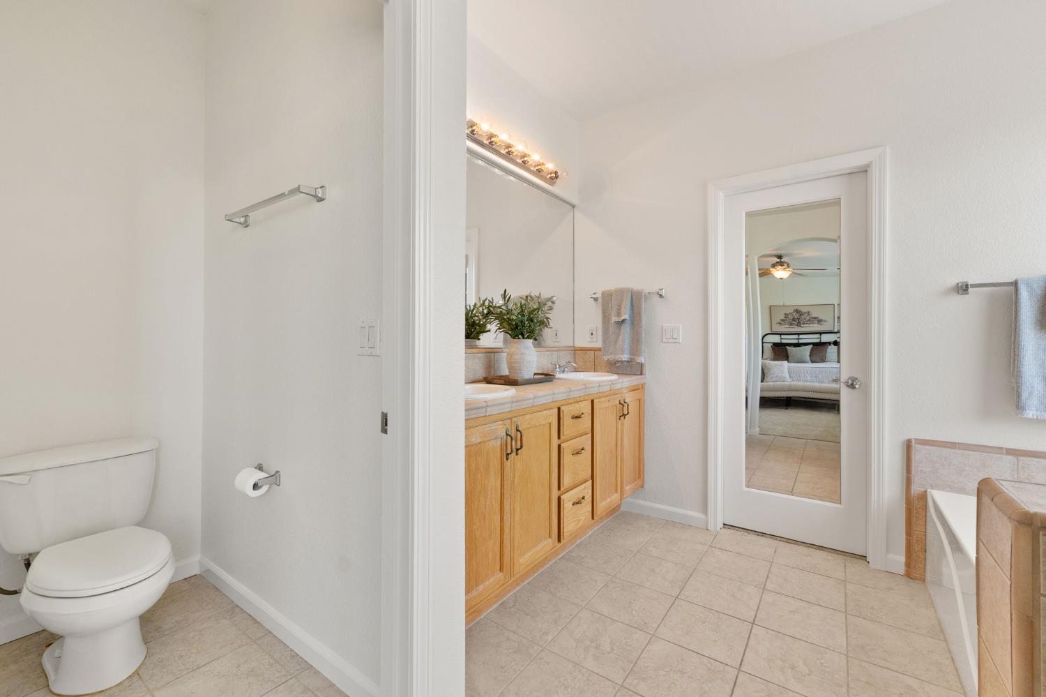 Detail Gallery Image 42 of 53 For 1889 Broadford Dr, Folsom,  CA 95630 - 4 Beds | 3 Baths