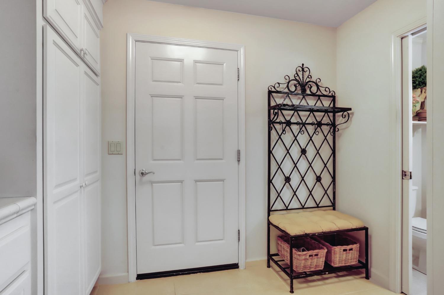Detail Gallery Image 42 of 99 For 16949 Round Valley Cir, Grass Valley,  CA 95949 - 3 Beds | 2/1 Baths
