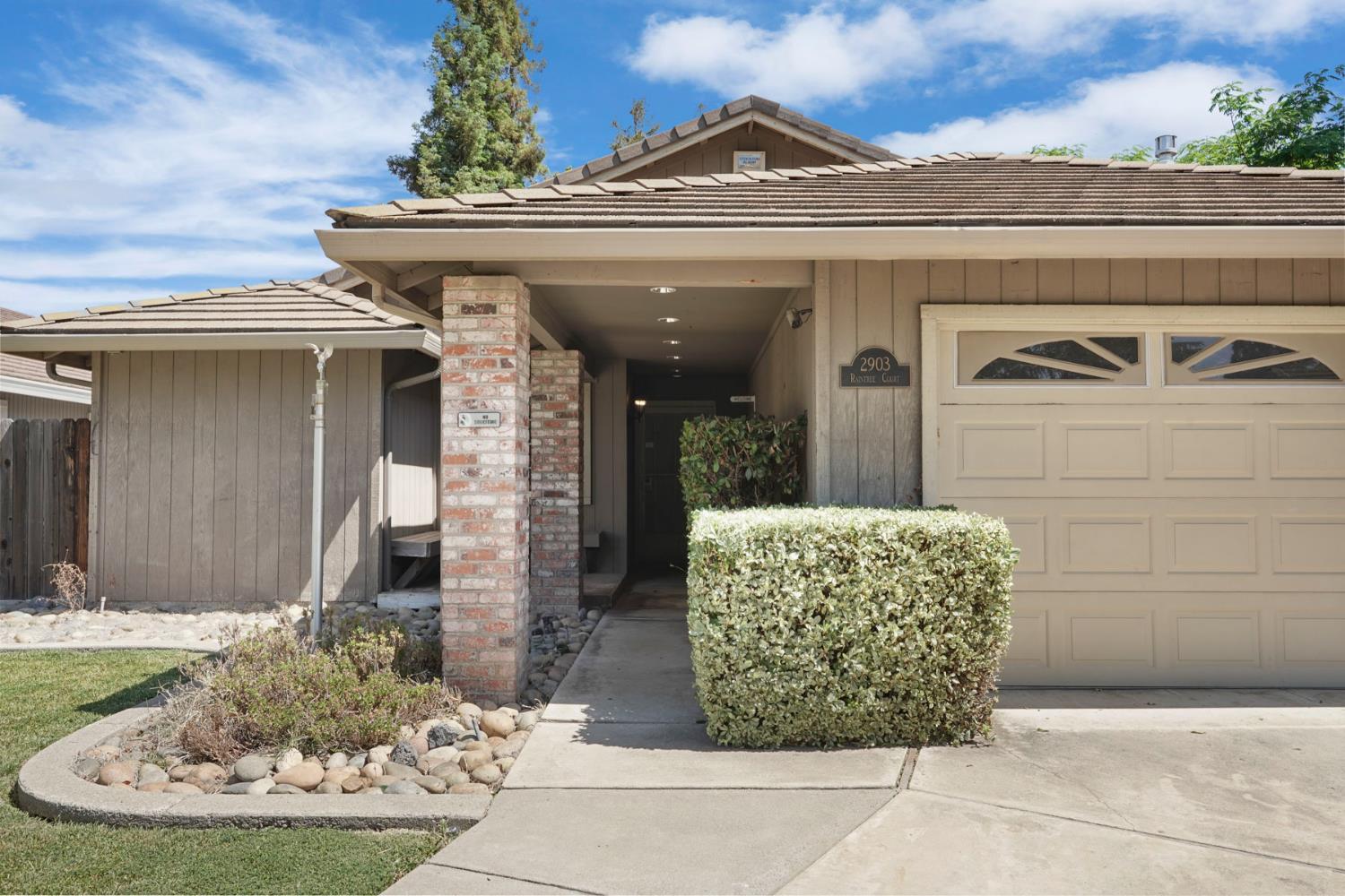 Detail Gallery Image 5 of 43 For 2903 Raintree Ct., Stockton,  CA 95219 - 3 Beds | 2 Baths