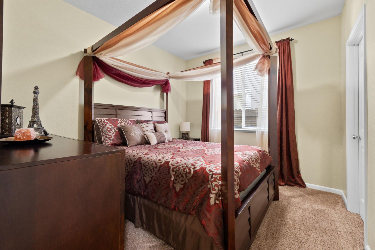 Detail Gallery Image 23 of 33 For 11866 Rubilite Way, Rancho Cordova,  CA 95742 - 4 Beds | 3 Baths