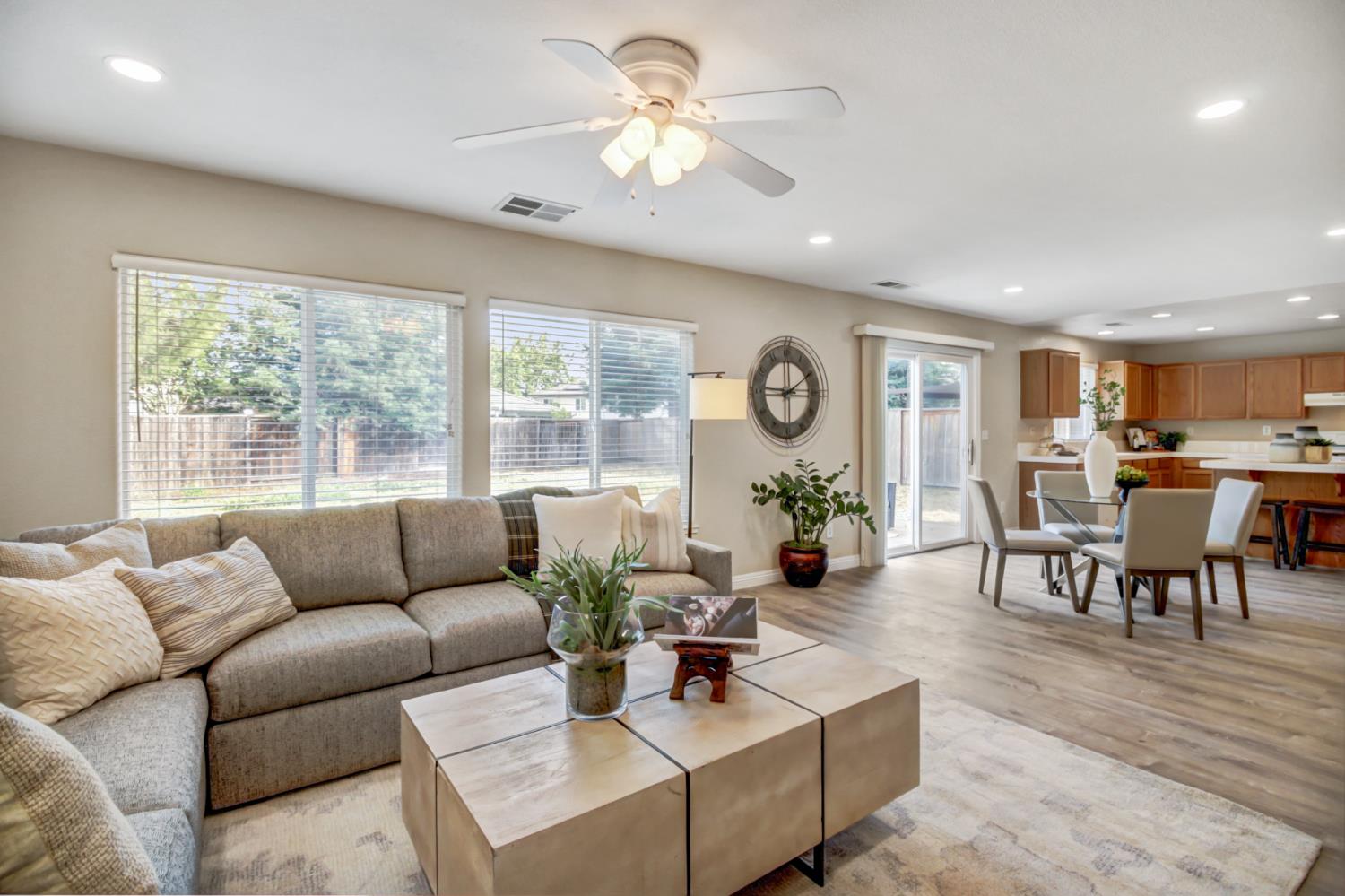 Detail Gallery Image 14 of 44 For 205 Dover Ct, Lincoln,  CA 95648 - 4 Beds | 2/1 Baths