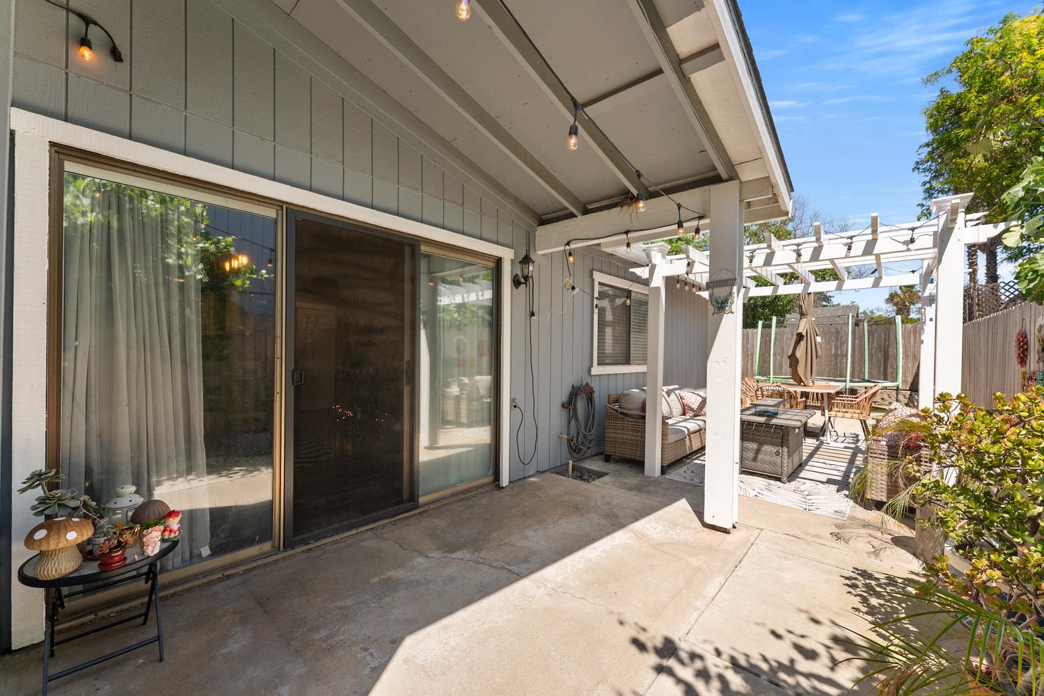 Detail Gallery Image 33 of 47 For 7679 Lakewood Park Dr, Sacramento,  CA 95828 - 2 Beds | 2 Baths