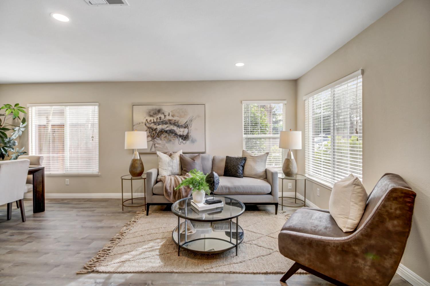 Detail Gallery Image 5 of 44 For 205 Dover Ct, Lincoln,  CA 95648 - 4 Beds | 2/1 Baths