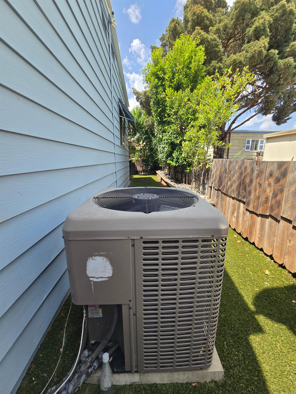 Detail Gallery Image 41 of 43 For 94 Bentley Ave, Sacramento,  CA 95823 - 3 Beds | 2 Baths