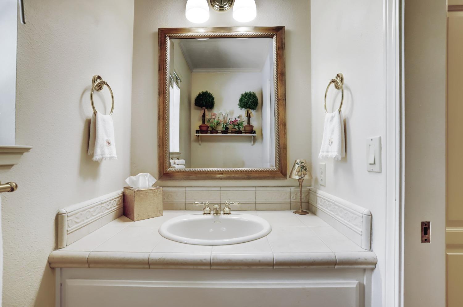 Detail Gallery Image 45 of 99 For 16949 Round Valley Cir, Grass Valley,  CA 95949 - 3 Beds | 2/1 Baths