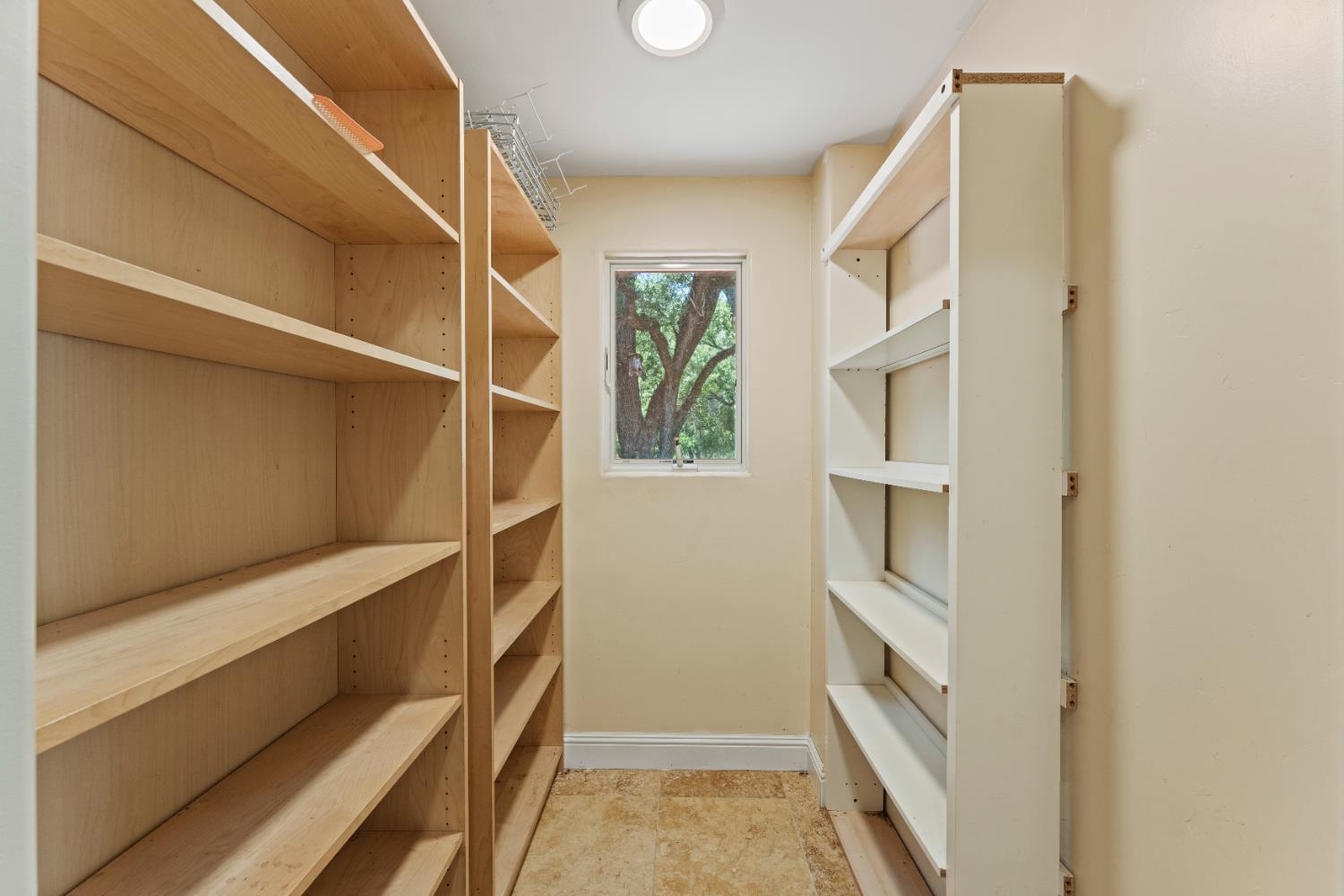 Detail Gallery Image 24 of 86 For 5360 Grassy Run Rd, Placerville,  CA 95667 - 4 Beds | 4/1 Baths