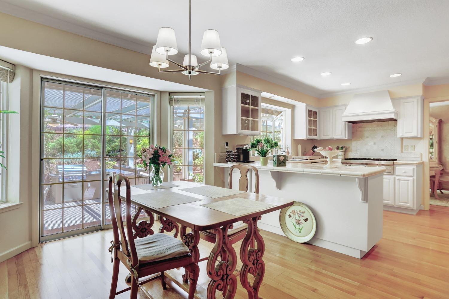 Detail Gallery Image 33 of 99 For 16949 Round Valley Cir, Grass Valley,  CA 95949 - 3 Beds | 2/1 Baths