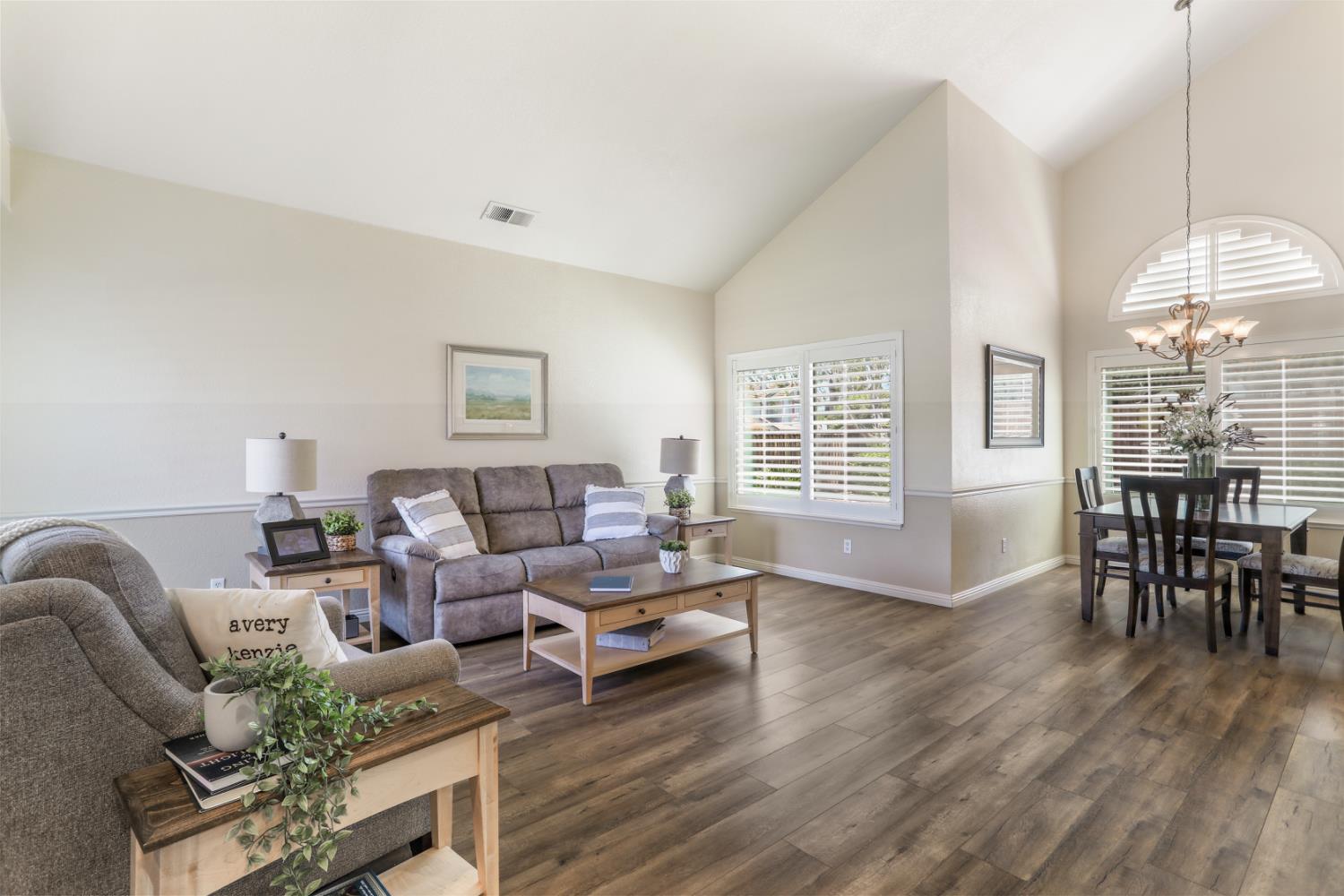 Detail Gallery Image 7 of 36 For 280 Arroyo Hondo Cir, Tracy,  CA 95376 - 3 Beds | 2/1 Baths