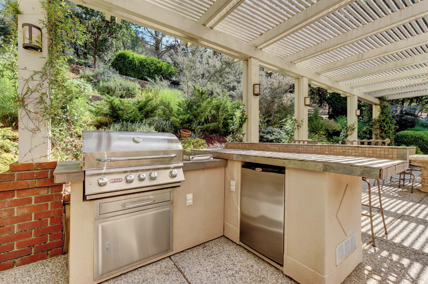 Detail Gallery Image 56 of 99 For 16949 Round Valley Cir, Grass Valley,  CA 95949 - 3 Beds | 2/1 Baths