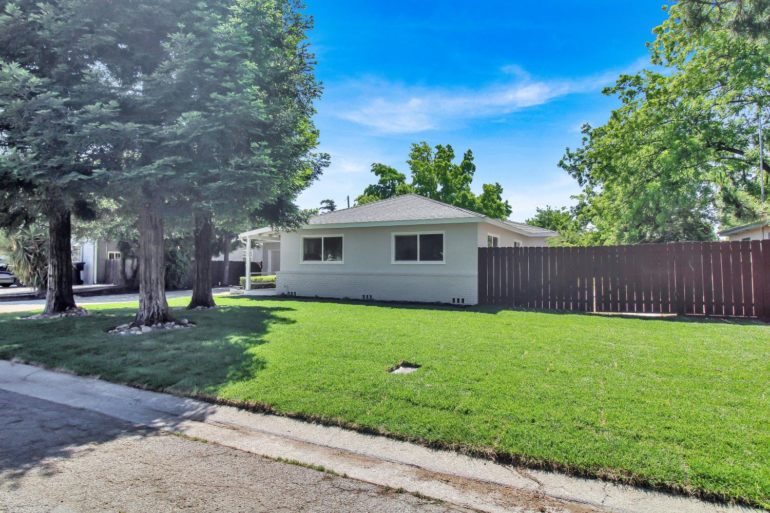 Detail Gallery Image 4 of 49 For 1523 Overholtzer Dr, Modesto,  CA 95355 - 3 Beds | 1 Baths