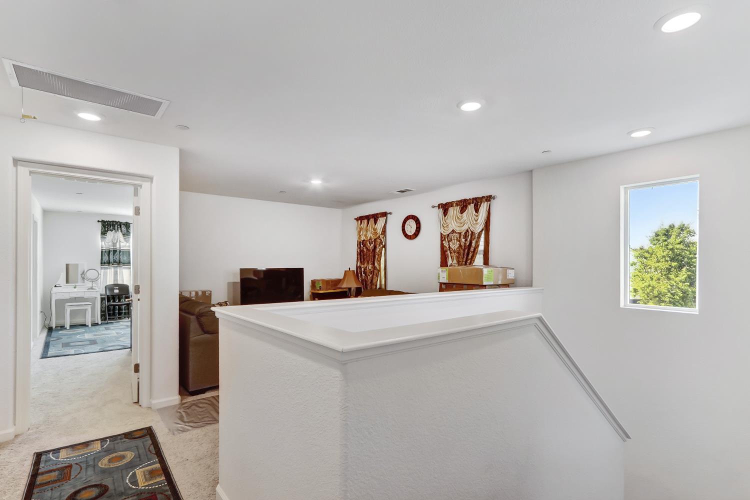 Detail Gallery Image 11 of 31 For 8150 S Kramer Ranch Ln, Elk Grove,  CA 95758 - 3 Beds | 2/1 Baths